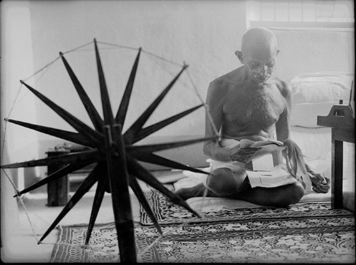 margaret_bourke_white_1946_gandhi